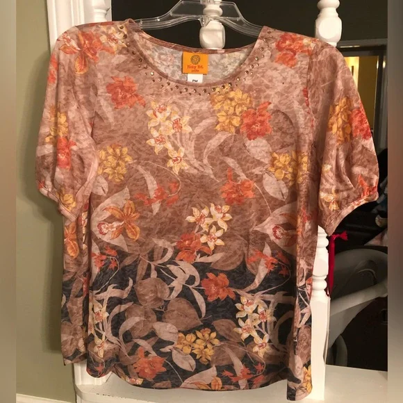 Ruby Rd top - Picture 1 of 3